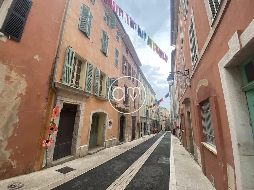 Välivaade - Commercial Space with Climatisation in Hyères