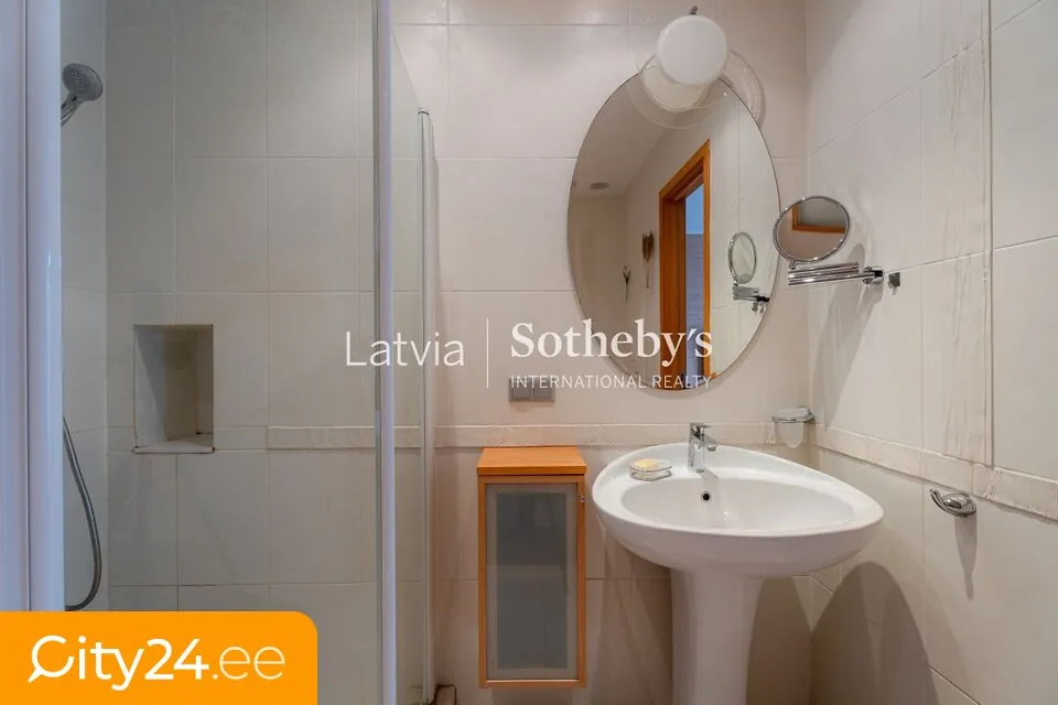Vannitoad - Furnished Apartment with Sea Access in Lielupe