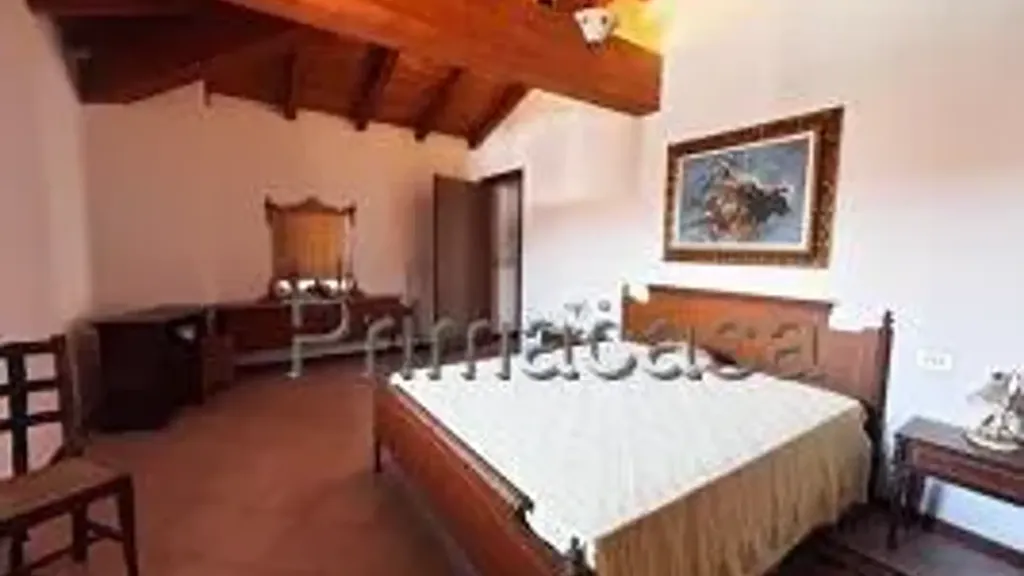 Magamistoad - Detached House with Courtyard in Prevalle