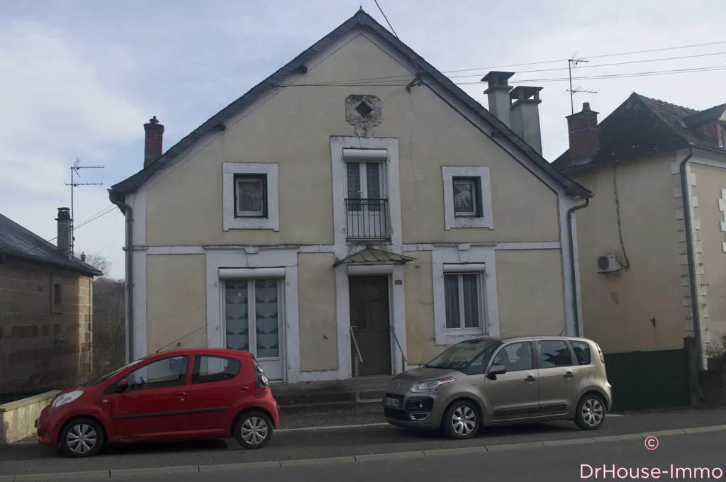 Exterior - Renovated Stone House with Garden in Objat