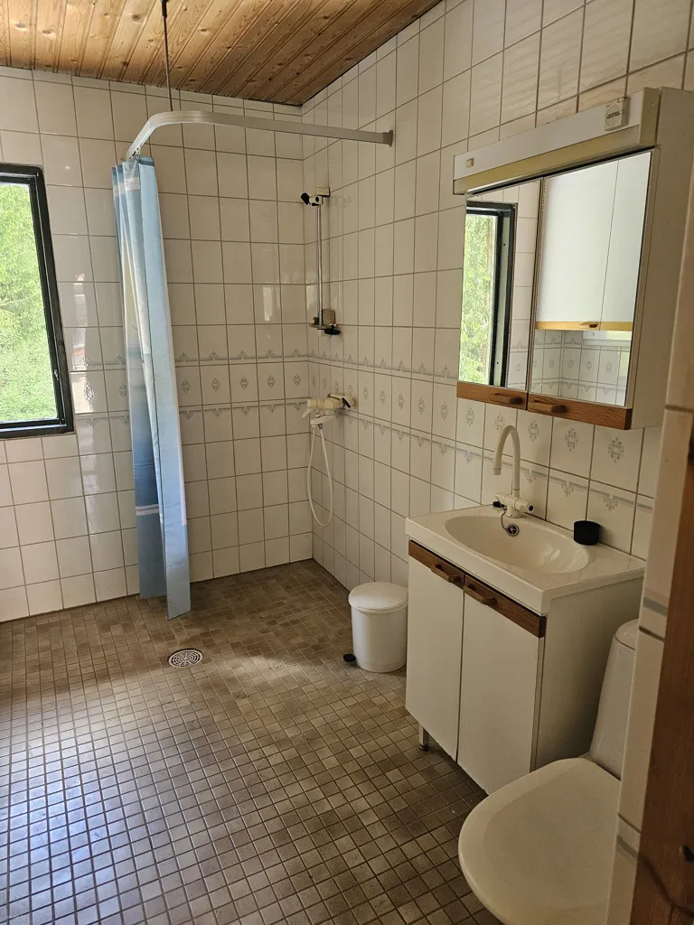 Vannitoad - Spacious House with Garden in Nousiainen