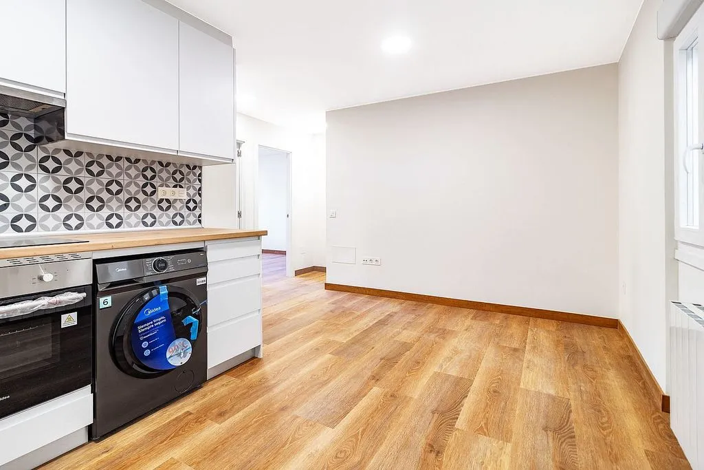 Köök - Modernised Flat with Balcony in Colloto