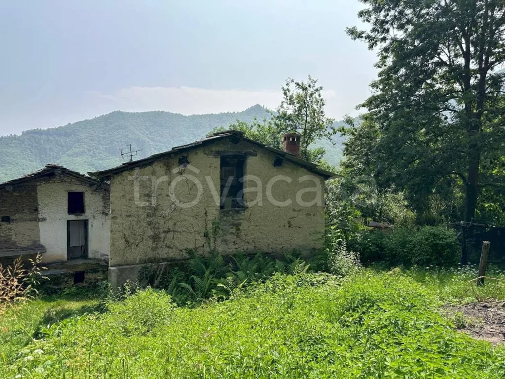 Välivaade - Traditional Mountain Cottage in Brossasco