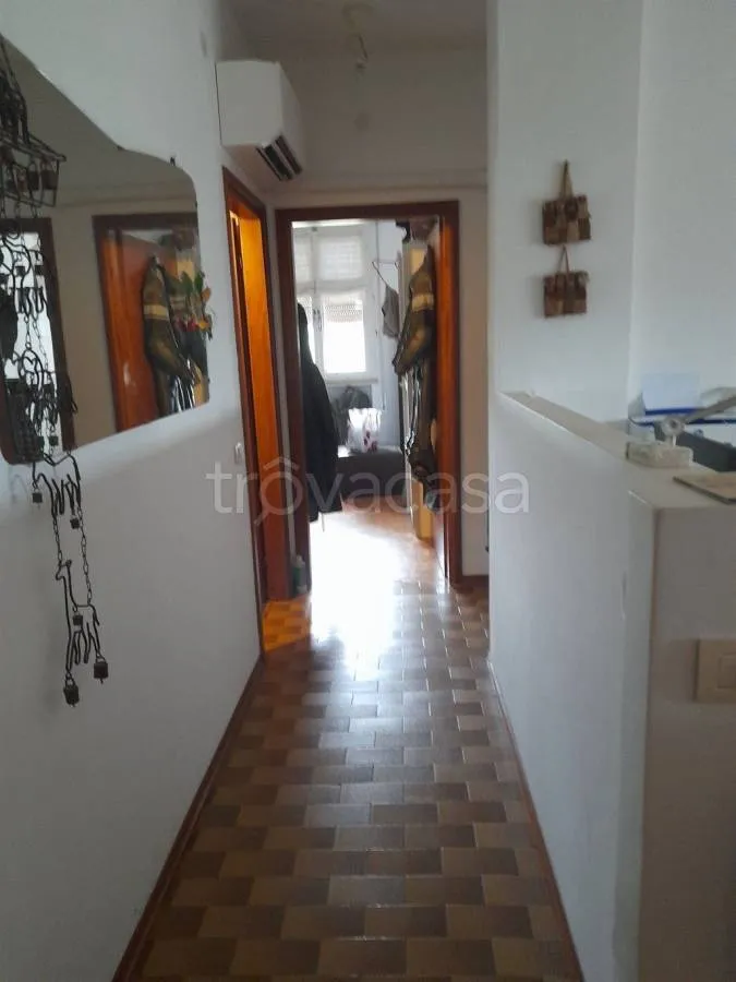 Esik - Apartment with Balcony in Ravenna