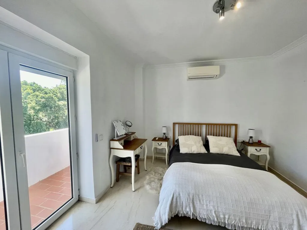 Chambres - Beachside Villa with Woodland Access in Sotogrande