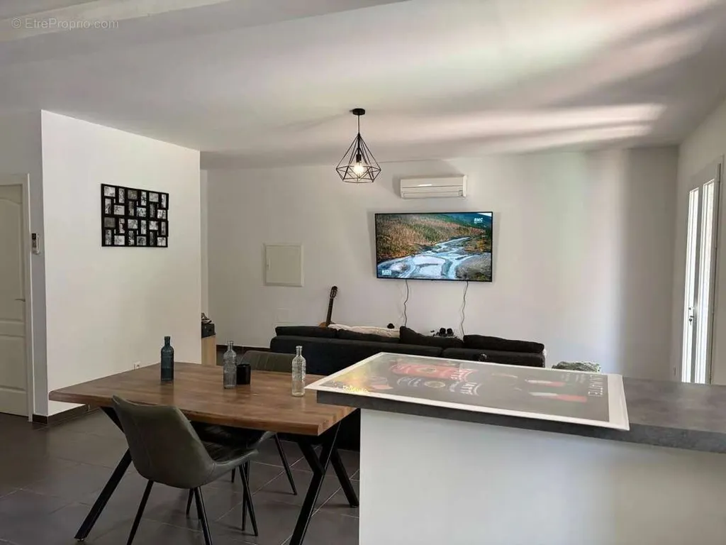 Salle à manger - Appartement T3 avec Jardin et Terrasse à Lucciana