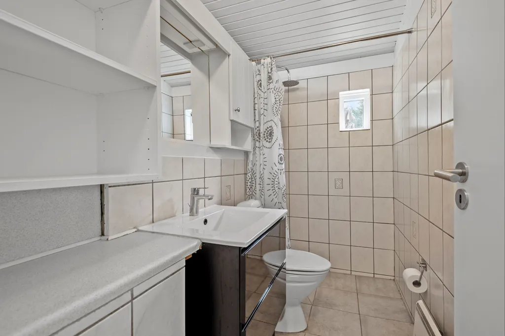 Salles de bain - Spacious Holiday Home with Garden on Rømø