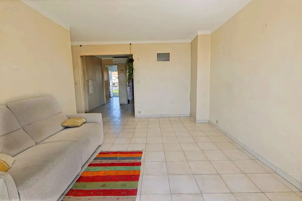 Soggiorno - 3-Piece Apartment with Sea View in Antibes