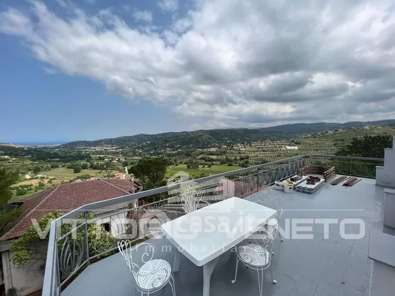 Terrass - Apartment with Sea View in Laureana Cilento