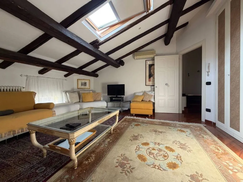 Stanze - Luxury Mansarded Apartment in Bologna