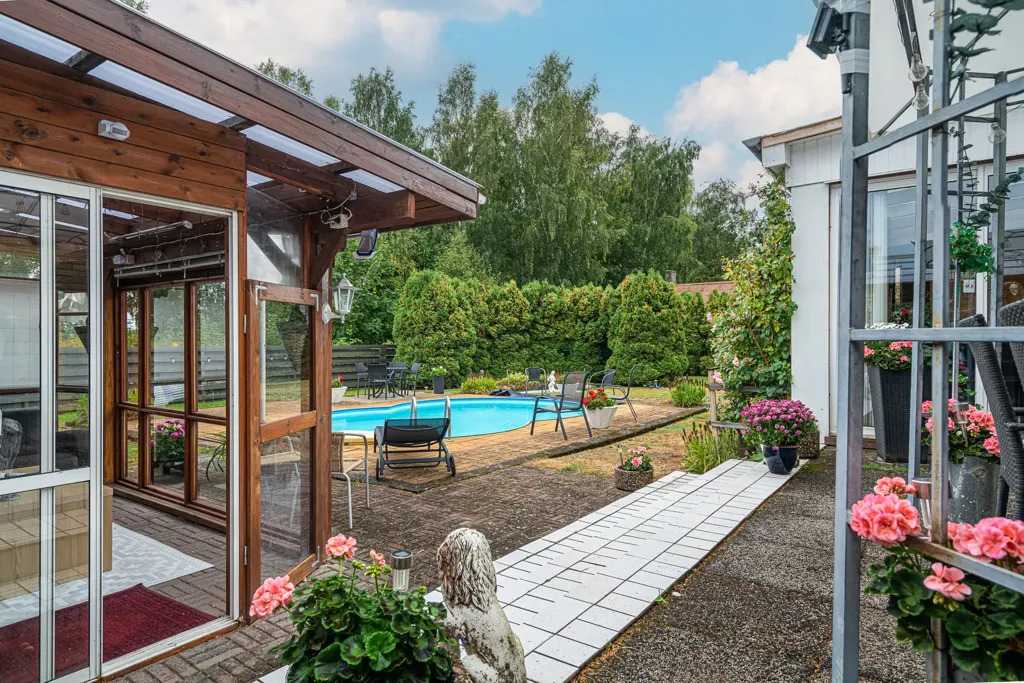 Bassein - Spacious House with Pool in Skåne