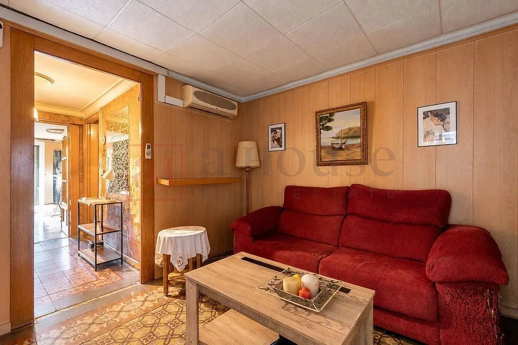 Soggiorno - Apartment with Balcony in La Nova Esquerra de l'Eixample