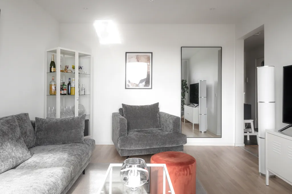 Séjour - Renovated Two-Bedroom with Balcony in Ättekulla