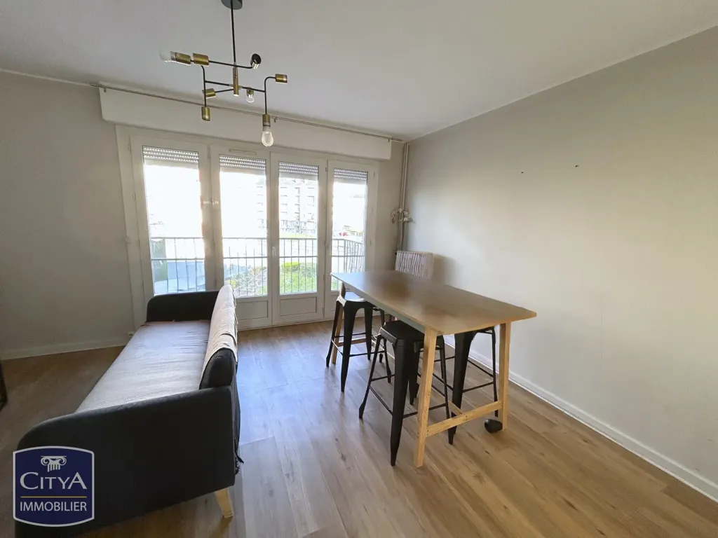Living Room - Renovated Flat with Balcony in Le Mans