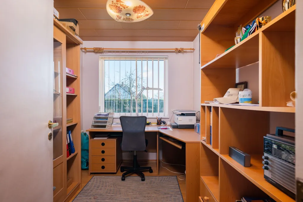 Office - Renovated House with Sauna in Mustvee