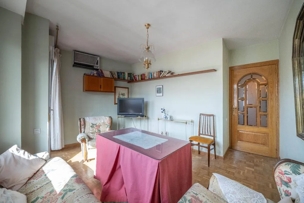Elutuba - Luxury Flat with Balcony in Gran Capitán, Granada