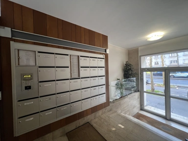 Esik - Studio with Metro Access in Boulogne-Billancourt