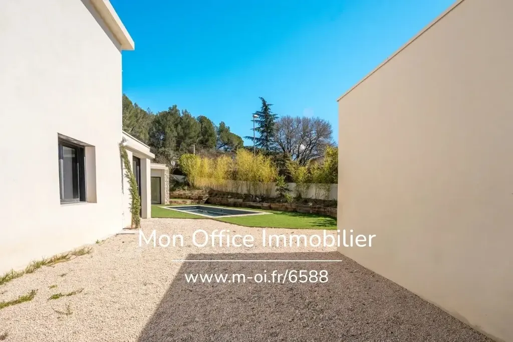 Välivaade - Renovated House with Pool in Aix-Luynes