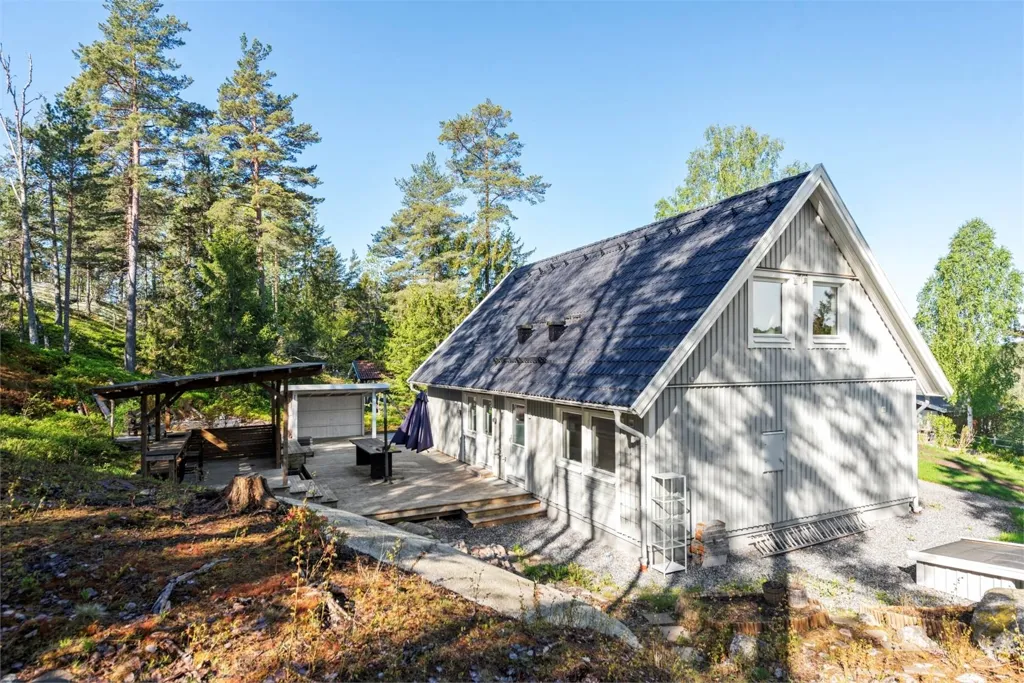 7-toaline maja asukohas Österåkers kommun