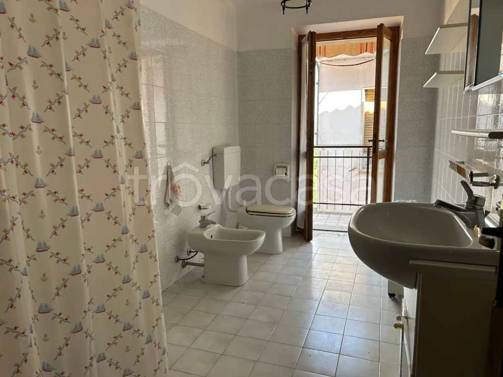 Bathrooms - Triplex Villa with Panoramic View in Mango
