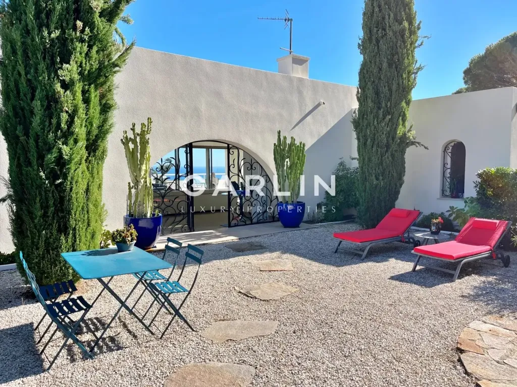 Terrass - Villa with Panoramic Sea View in Sainte-Maxime
