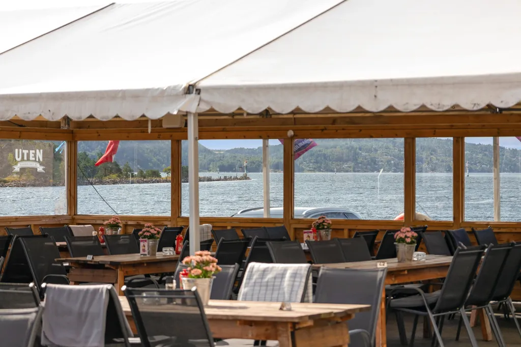 Restaurant with Waterfront in Svelvik