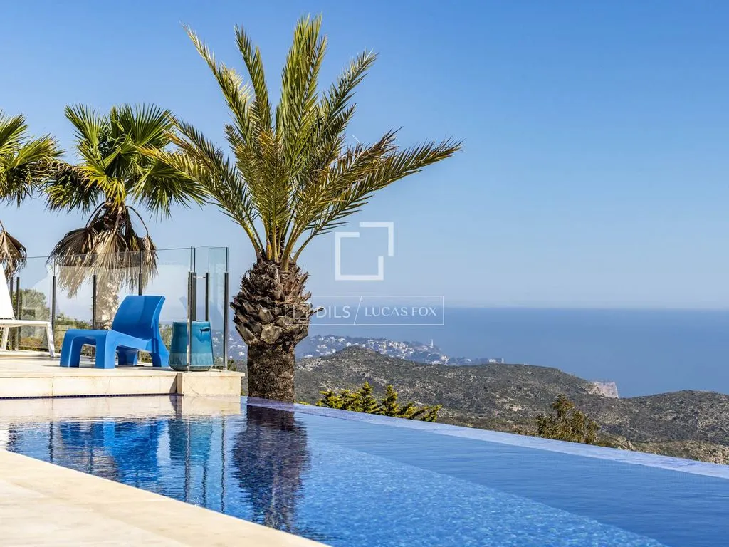 Piscine - Luxury Villa with Panoramic Sea Views in Benitachell