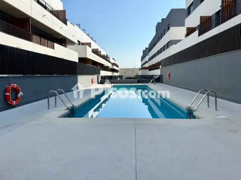 Piscina - Modern Studio with Pool in San Sebastián de los Reyes