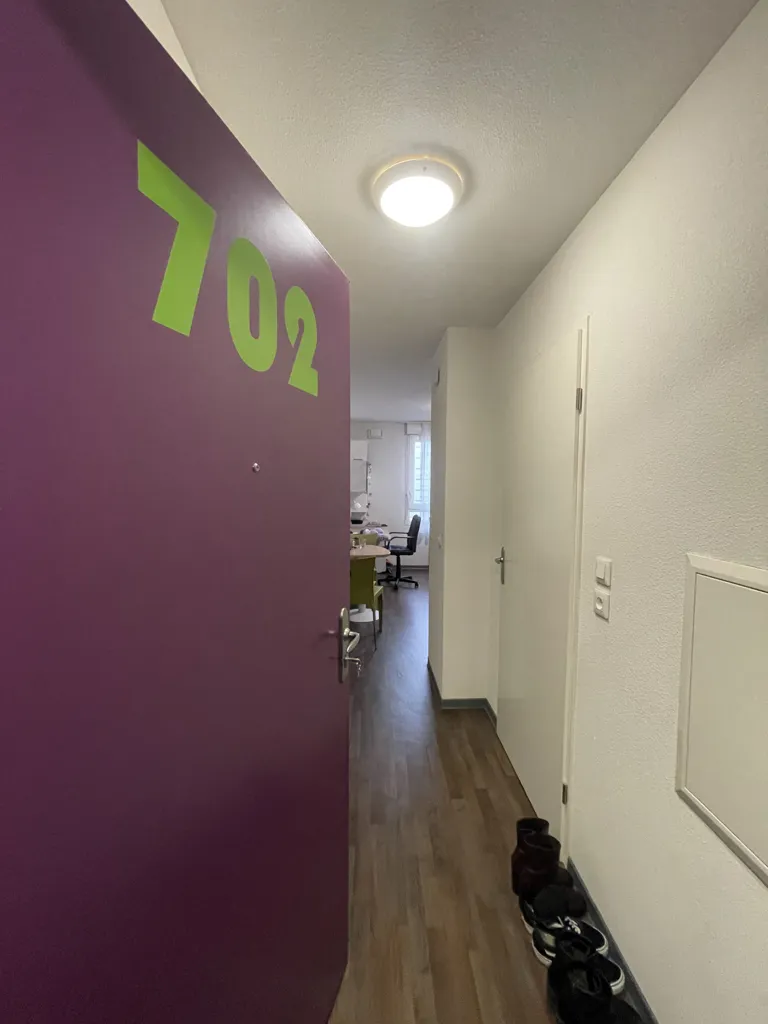 Esik - Student Residence Studio with South View in Marseille