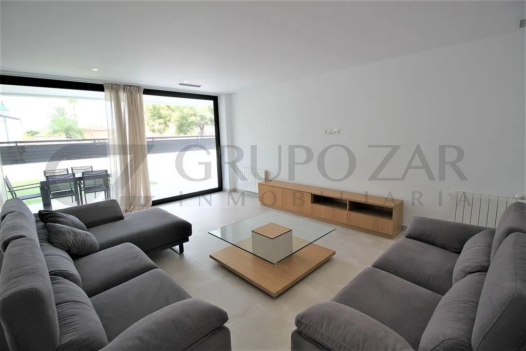 Elutuba - Contemporary Chalet with Pool in Torre en Conill