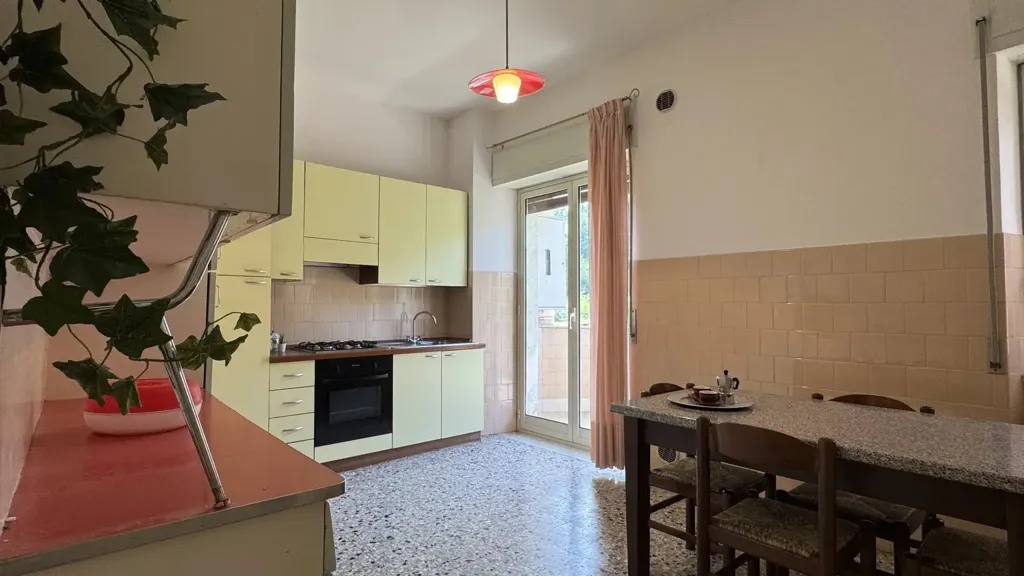 Köök - Apartment with Balcony in Cosenza