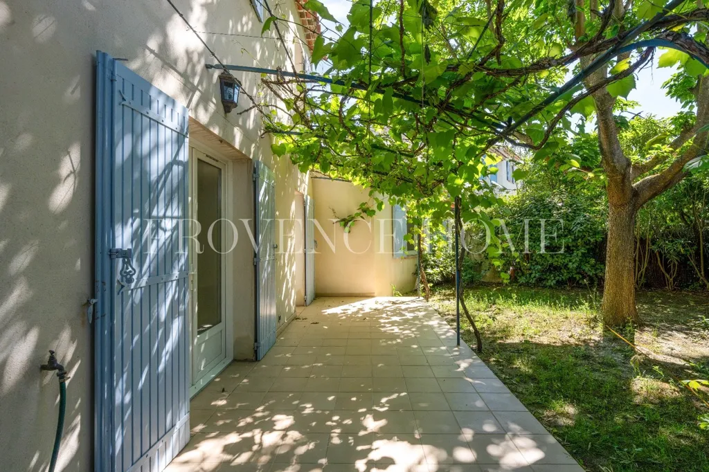 Terrace - Charming 4-Piece House with Pool in Lagnes