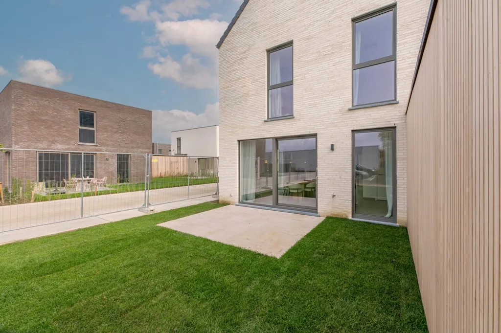 Aed - New House with Solar Panels in Wiekevorst