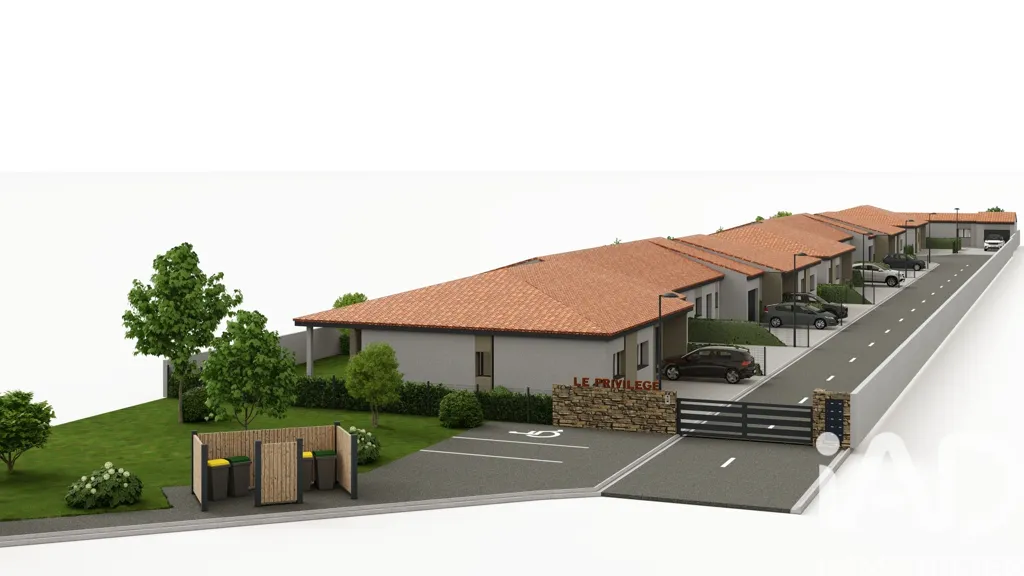 Villa with Private Garden in Pia