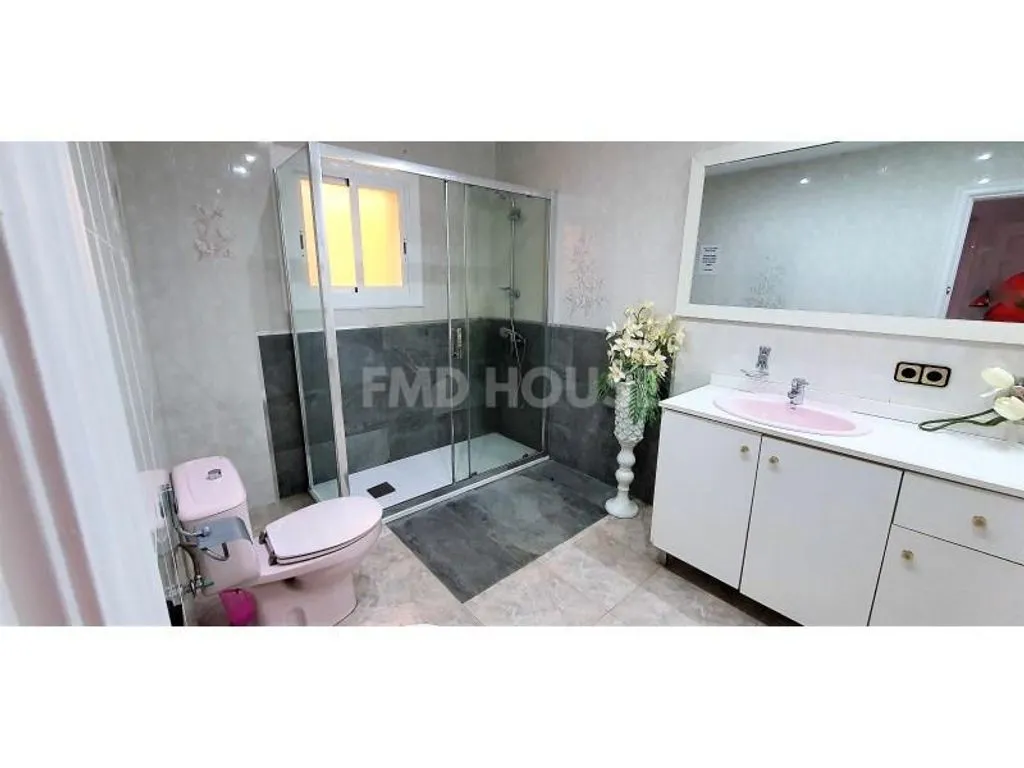 Vannitoad - Luxury House with Pool in Lloret de Mar