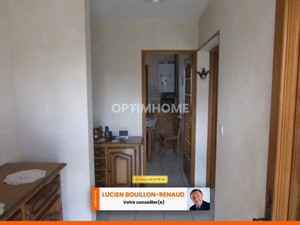 Esik - Spacious House with Garden near Beaune