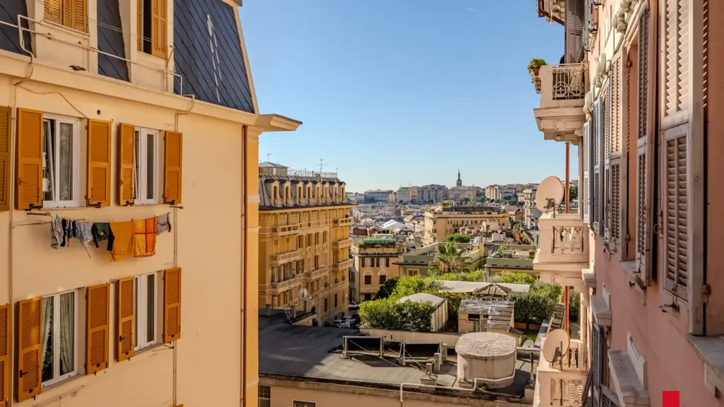 Balcon - Charming Apartment with City View in Genoa