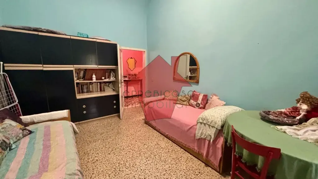 Chambres - Five-Bedroom Apartment with Garden in Empoli