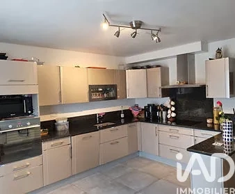 Küche - Charming Villa with Garden in Port-Aviation