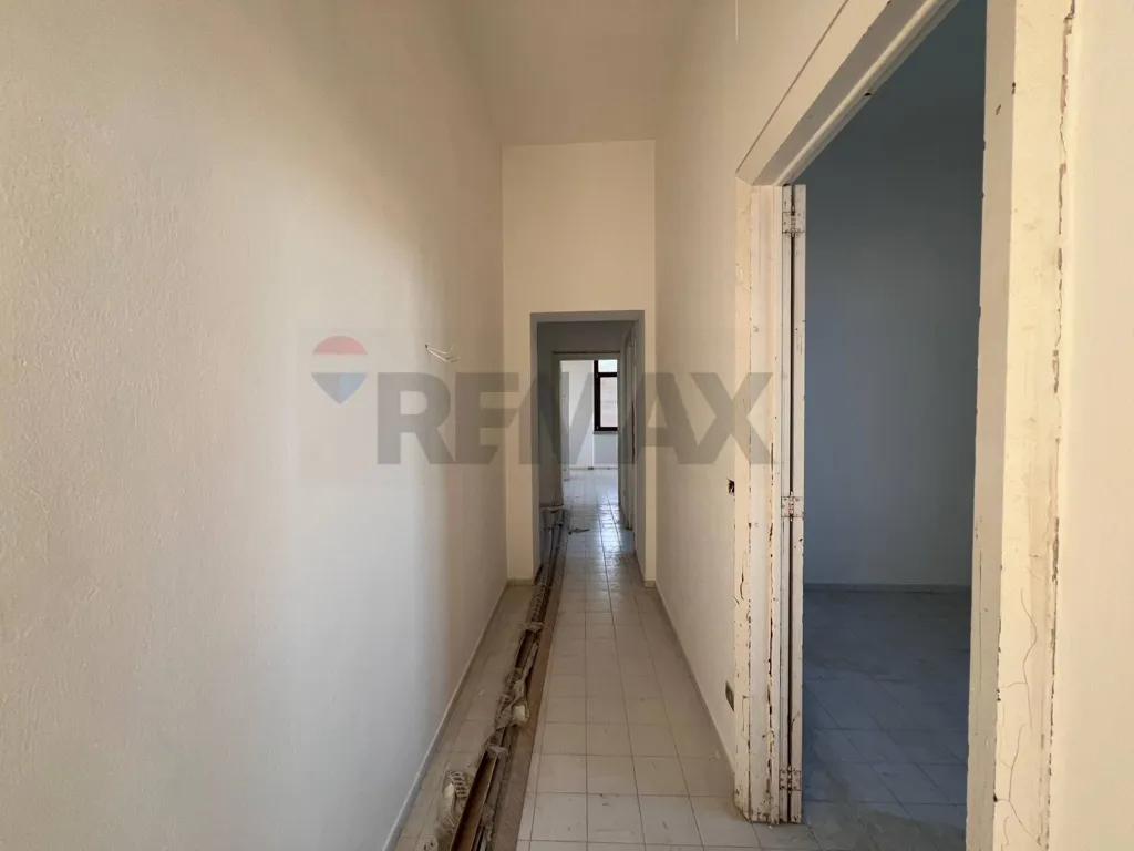 Esik - Historic Building with Sea View in Ortigia