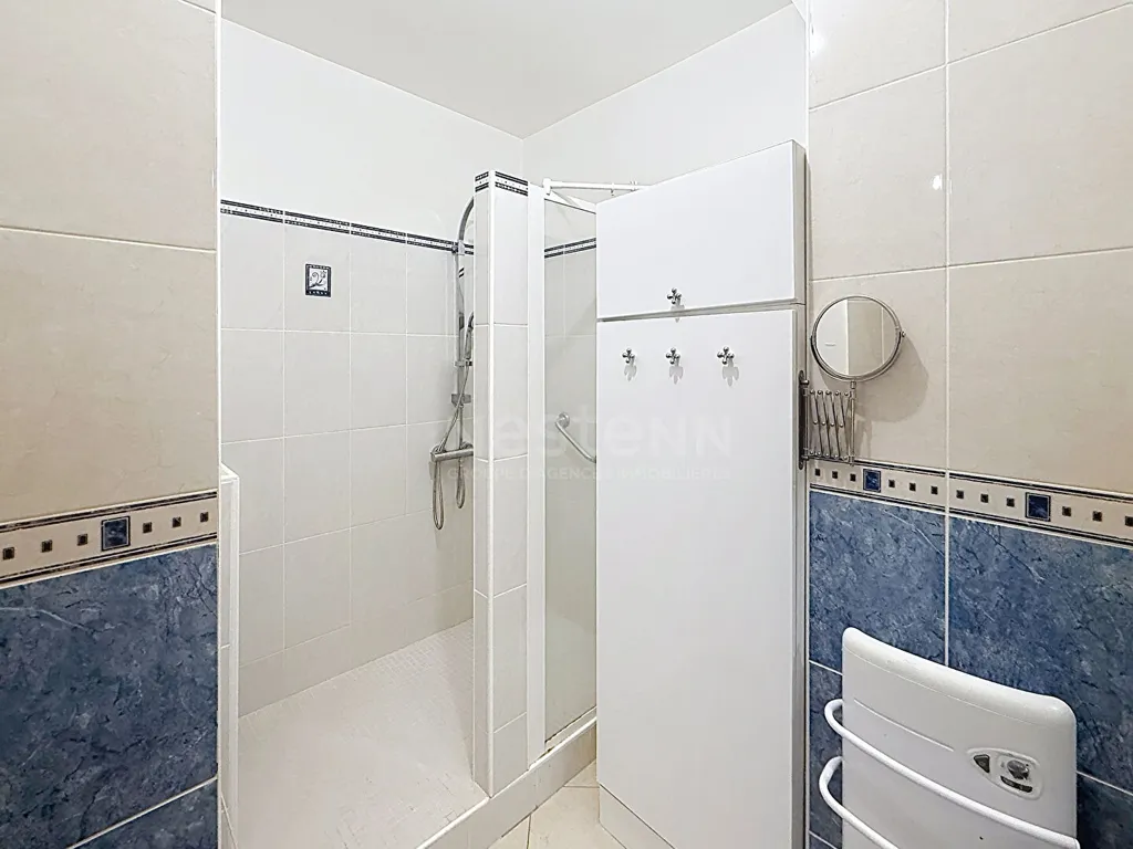 Vannitoad - 2-Bedroom Apartment with Private Parking in Lamorlaye