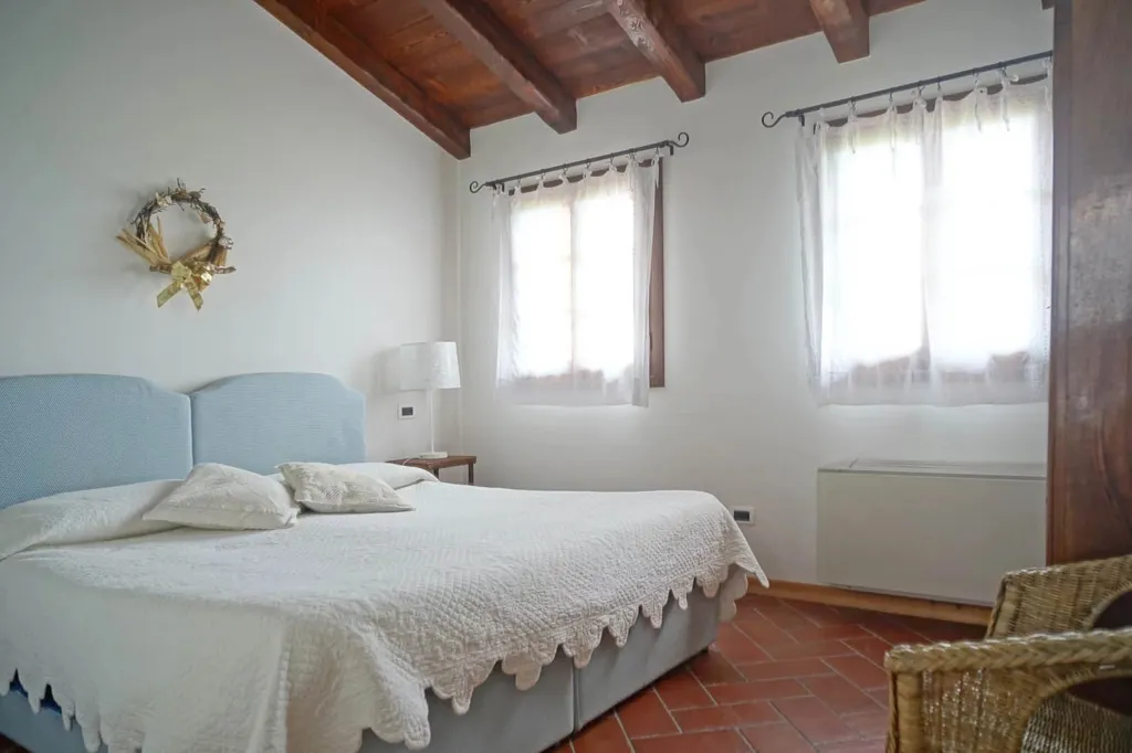 Bedrooms - Agriturismo with Water Access in Caorle, Veneto
