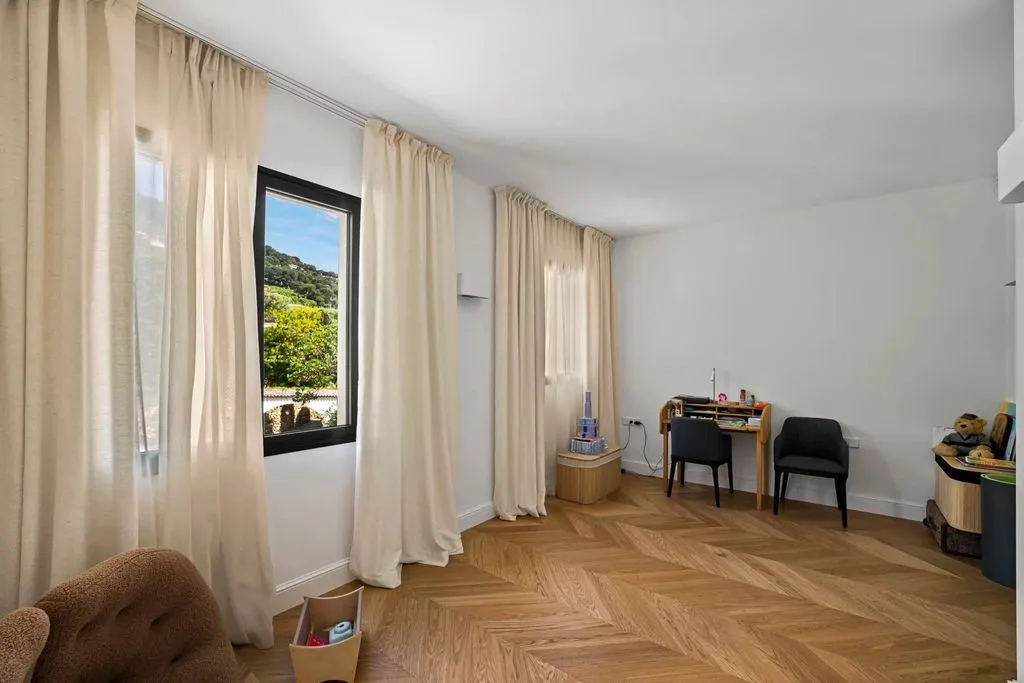 Bedrooms - Luxury Villa with Sea View in Roquebrune-Cap-Martin