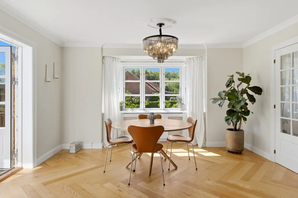 Salle à manger - 1939 Villa with Garden in Brøndby