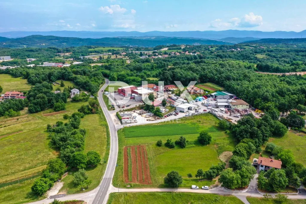 Vista aerea - Industrial Plot with Access in Pazin, Istra
