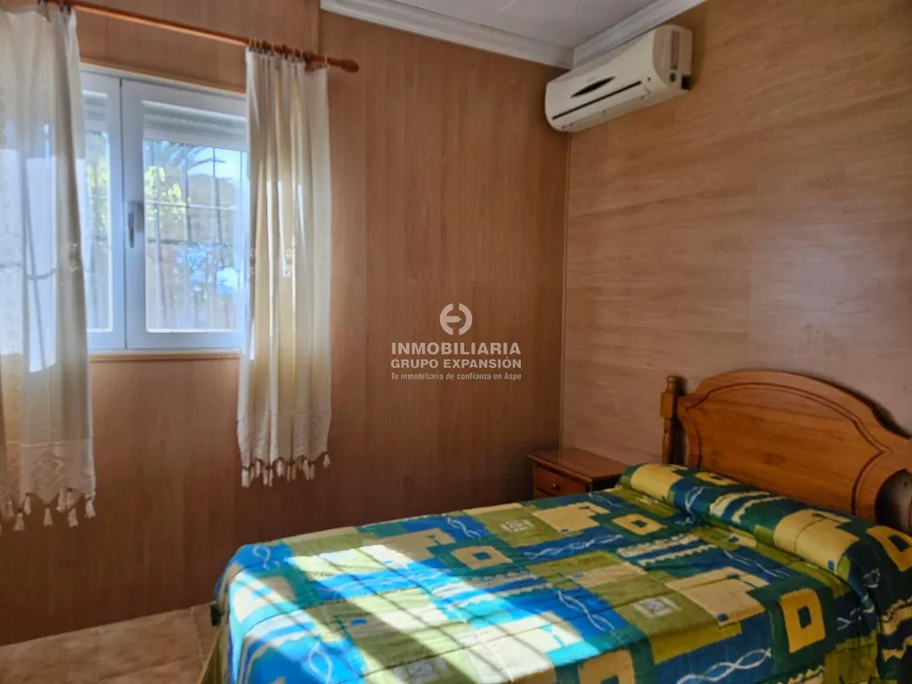 Bedrooms - Chalet with Pool in Novelda
