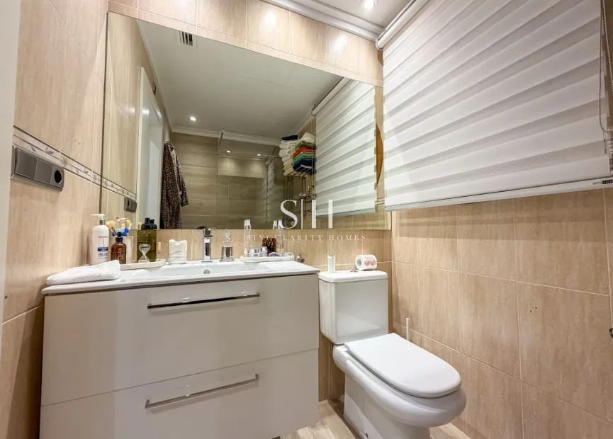 Bathrooms - Contemporary Villa with Private Pool in San Fulgencio
