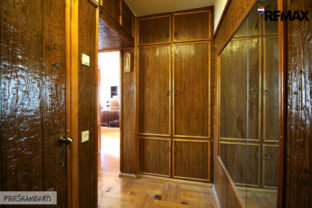 Hallway - 3-Bedroom Apartment with Balcony in Šiauliai Centre
