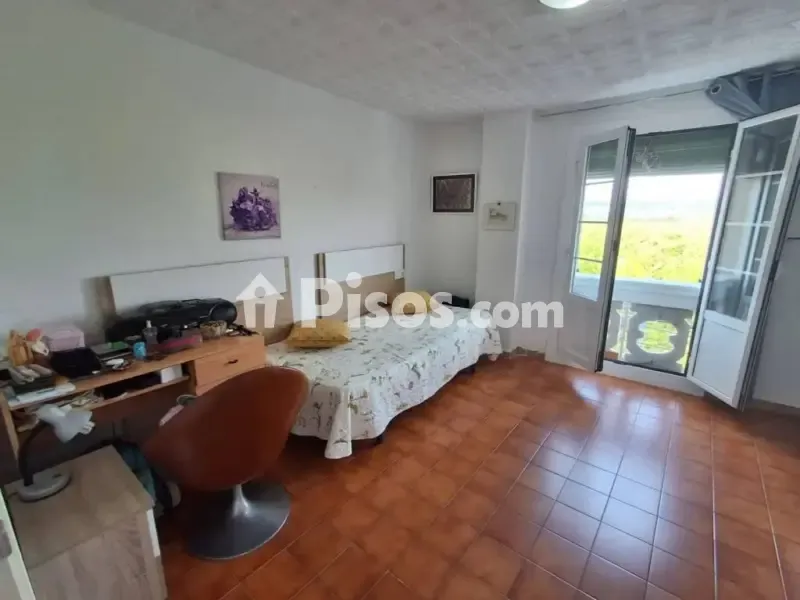 Magamistoad - Licensed Villa with Pool in Bítem