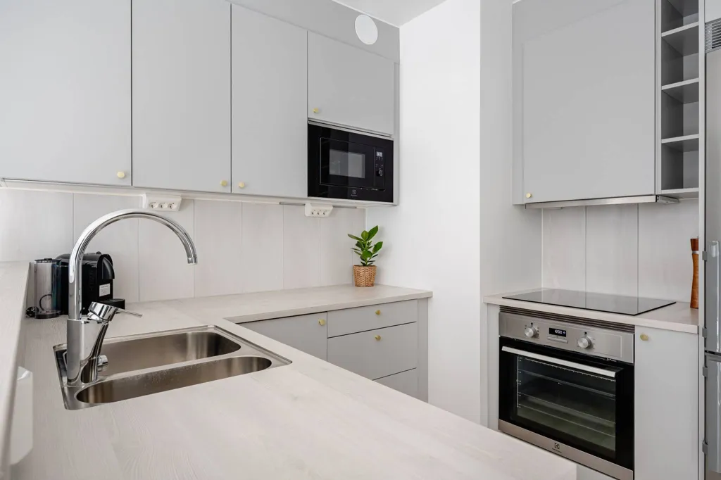 Cucina - 2nd Floor Apartment with Balcony in Täby
